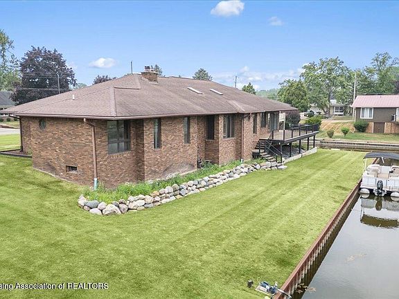 3rd image of 10289 Lafayette Ln