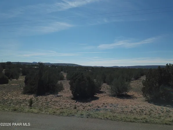 25935 W Fort Rock Rd, Seligman, AZ 86337