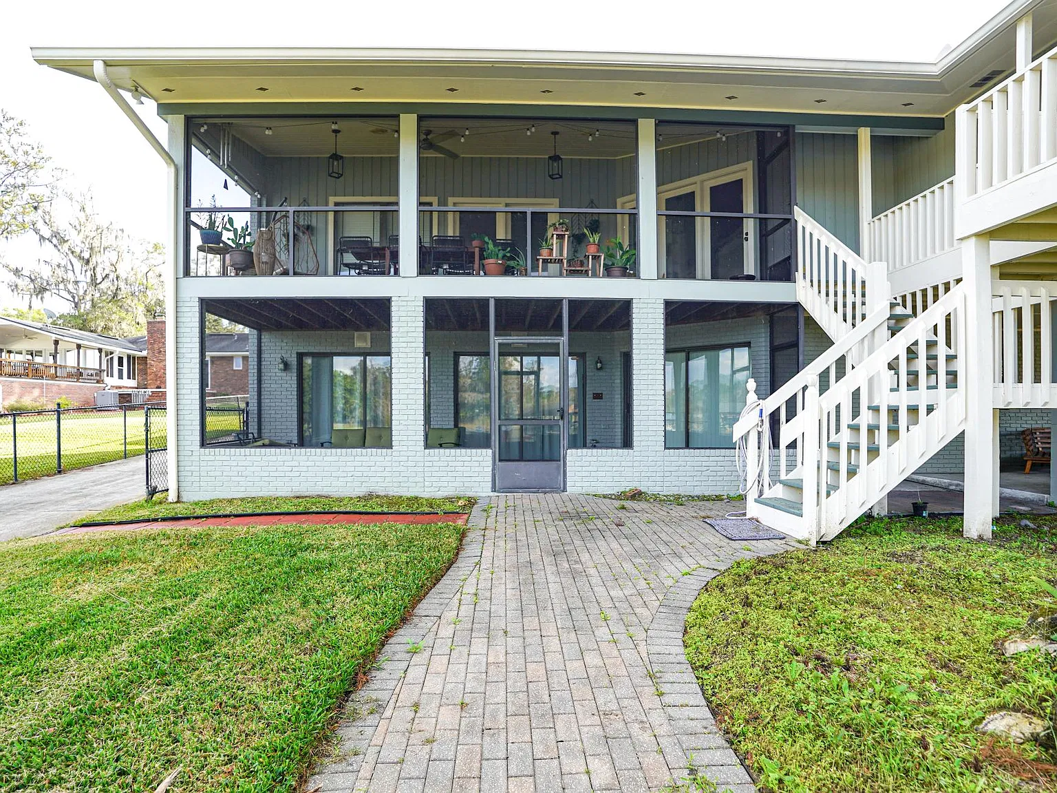 2 bed, 1.5 bath, 1800 sqft, $2,895 — Photo 3