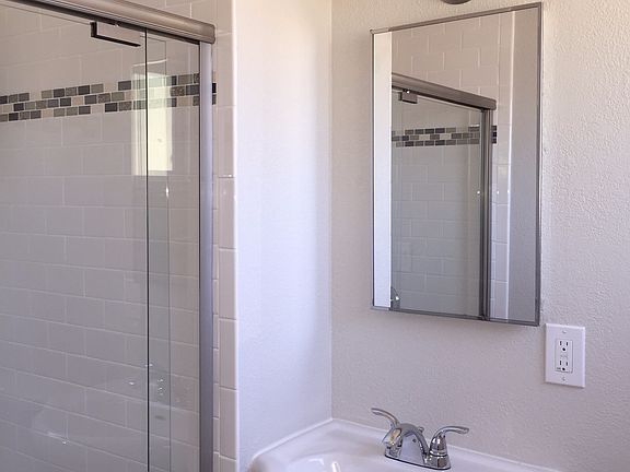 3rd image of 5342 Gatewood Ln