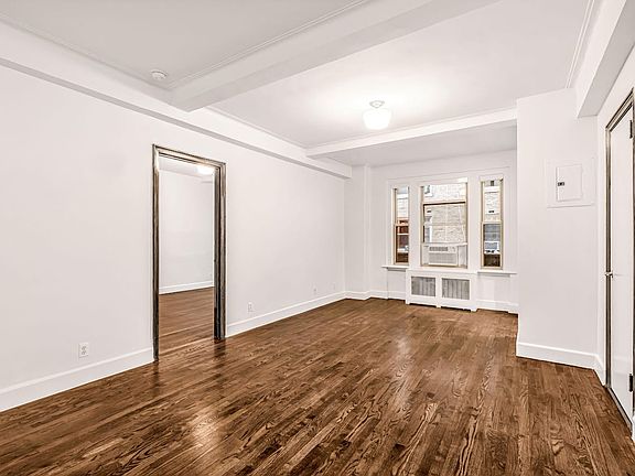 4th image of 24 5th Ave APT 229