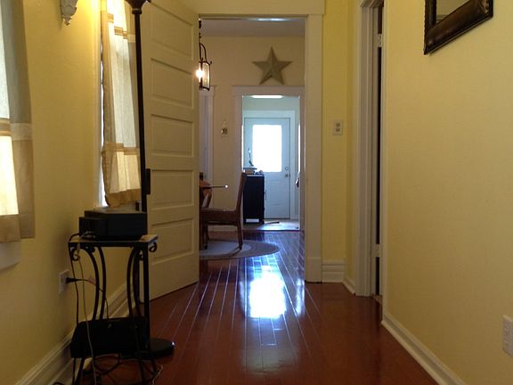 Hallway (hardwood)