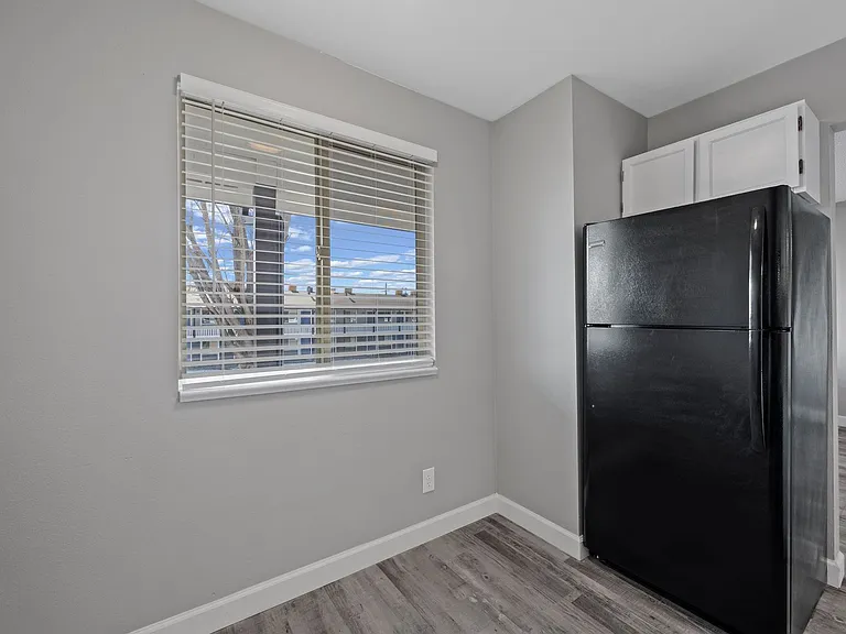 Peak 72 Apartments — Photo 26