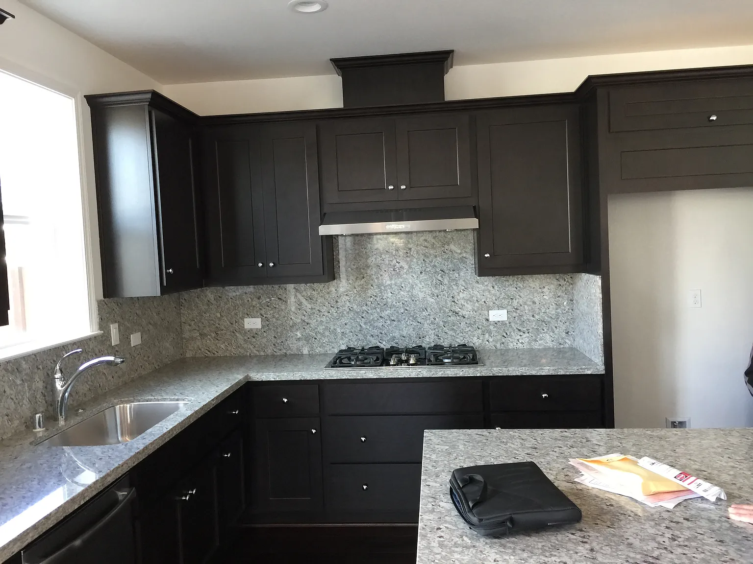 4 bed, 2211 sqft, $5,000 — Photo 2