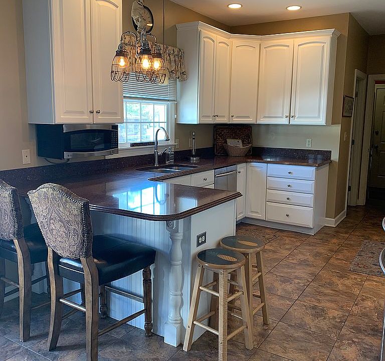 1st image of 5611 Royal Mile Blvd