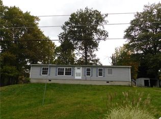 1776 Park Dr, Jamestown, PA 16134