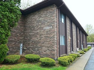 15804 Laramie Ave APT 3, Oak Forest, IL 60452