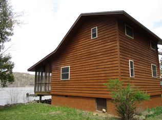 37539 Arrowhead Ln, Prairie Du Chien, WI 53821