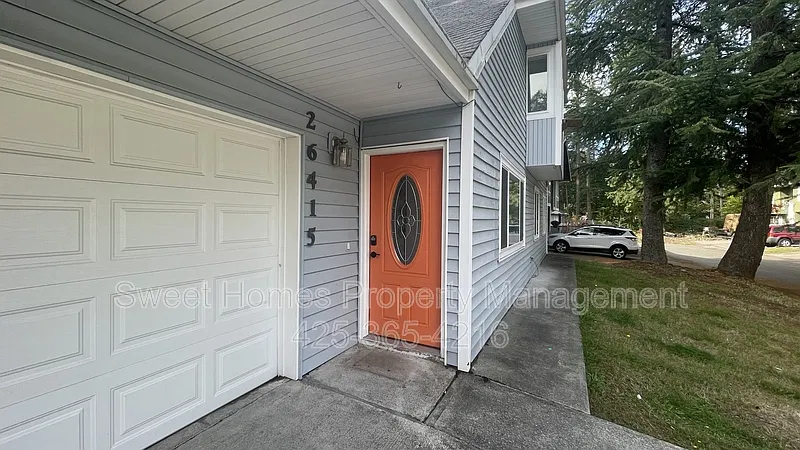 4 bed, 2.0 bath, 1620 sqft, $3,100 — Photo 3