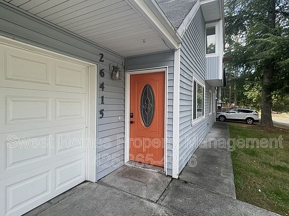 3rd image of 26415 Timberlane Dr SE
