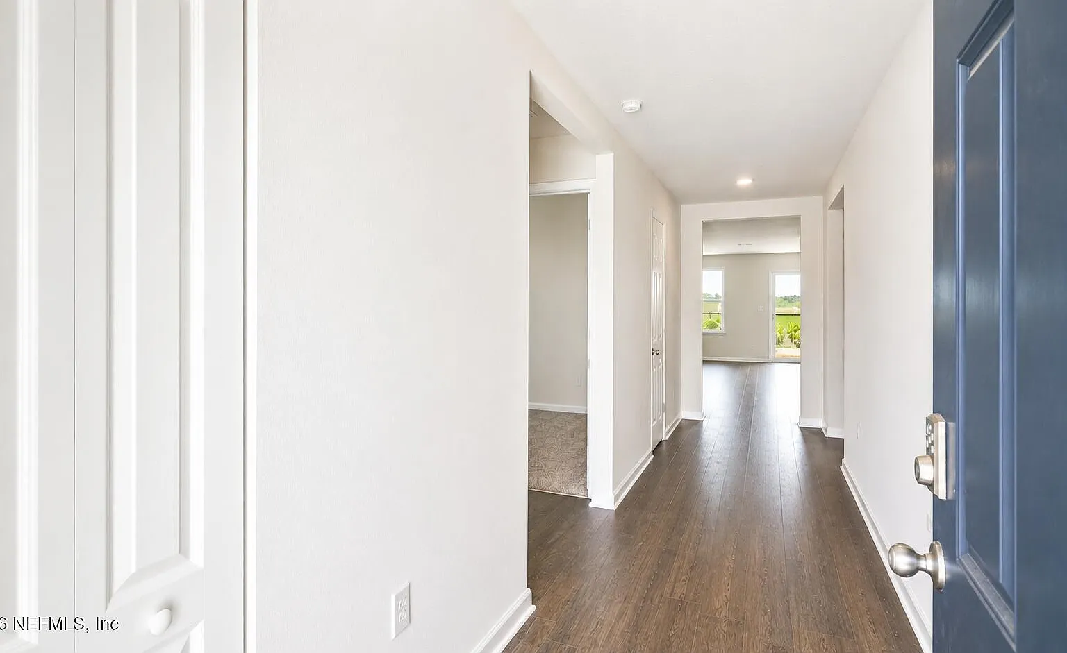 4 bed, 2.0 bath, 1862 sqft, $2,200 — Photo 3