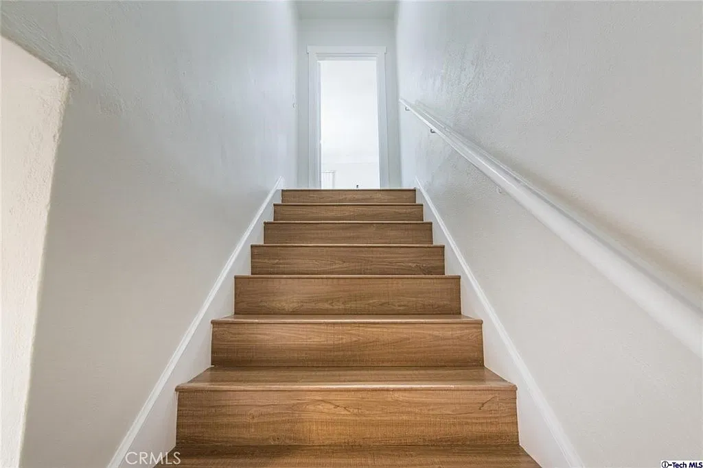 2 bed, 1.0 bath, 1400 sqft, $3,500 — Photo 4