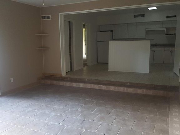 5th image of 754 Kasimir Dr