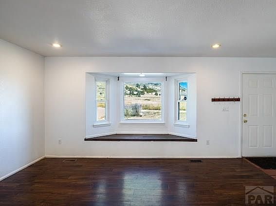 5th image of 1909 Beverly Dr