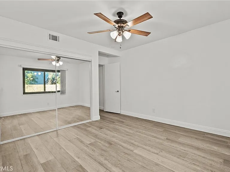 9724 Bothwell Rd — Photo 42