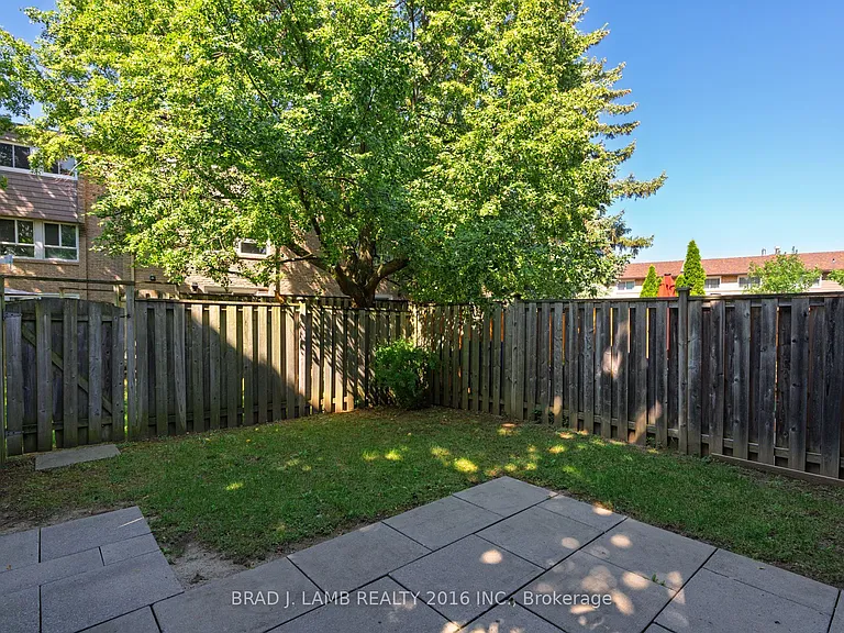 405 Hyacinthe Blvd #Townhouse 12 — Photo 23