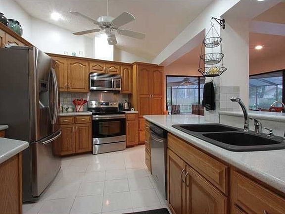 5th image of 1718 Tall Pine Cir