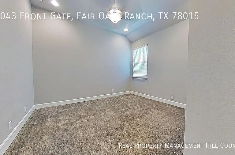 29043 Front Gate — Photo 13