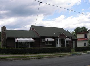 1011 Pike St, Huntingdon, PA 16652