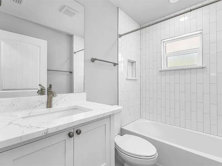 309 E Virginia Ave #111 — Photo 13