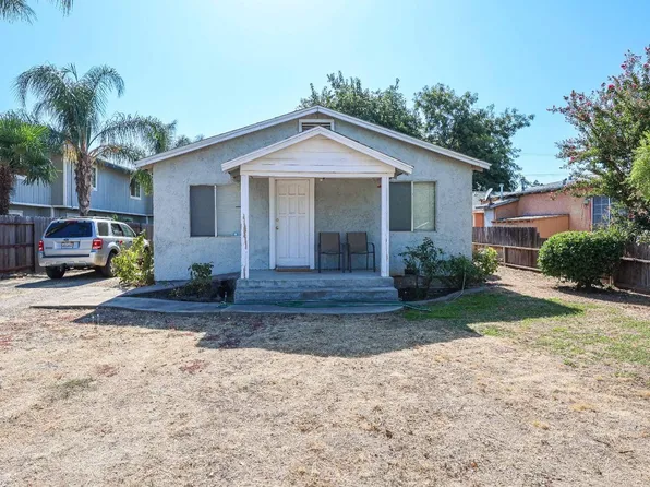 421 E St, Waterford, CA 95386