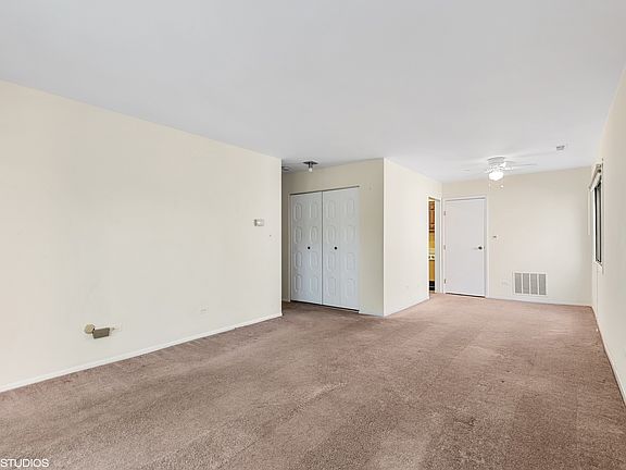 4th image of 1629 W Greenleaf Ave APT 304