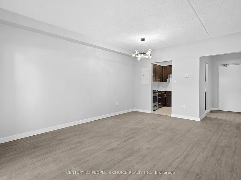 72 Main St E #107 — Photo 16