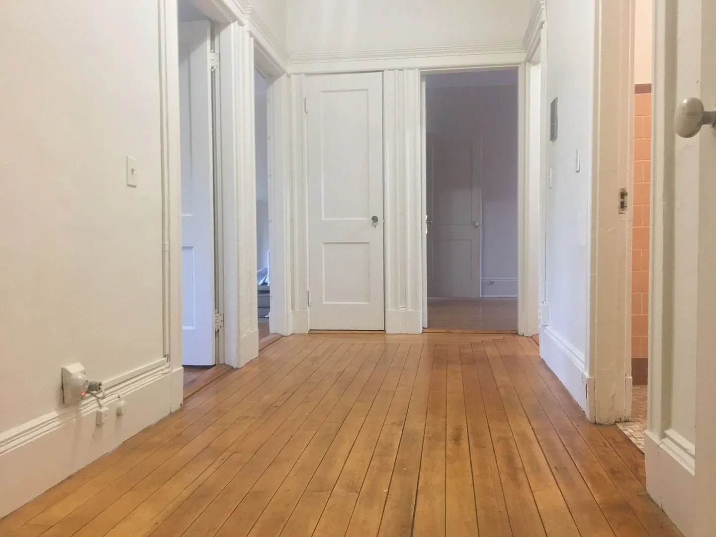 No brokers Fee, No Security Deposit, Heat Hot Water Included, Steps from the T Stop, Parking for ... — Photo 3