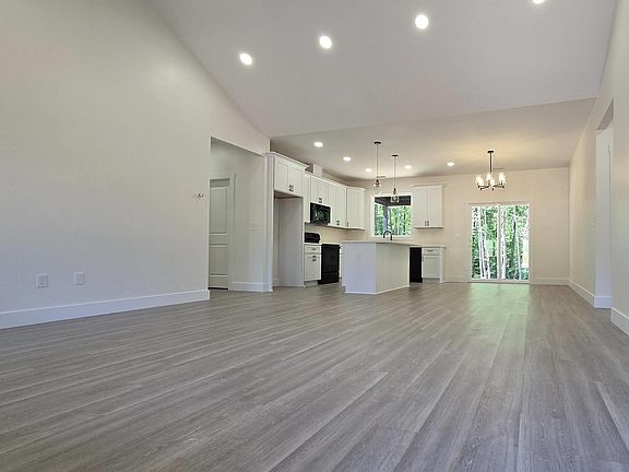 2nd image of 195 Susans Rd