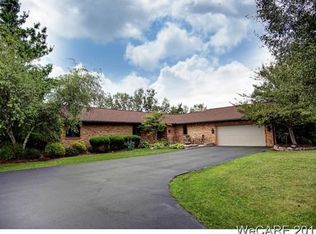 104 Highland Lakes Dr, Lima, OH 45801