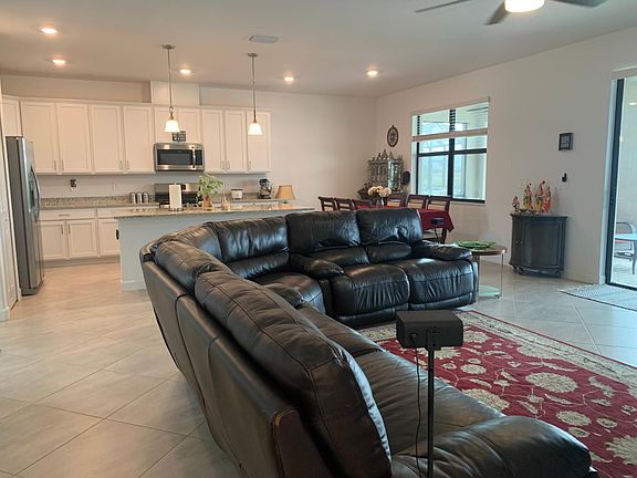 Great Room & Kitchen - View from side