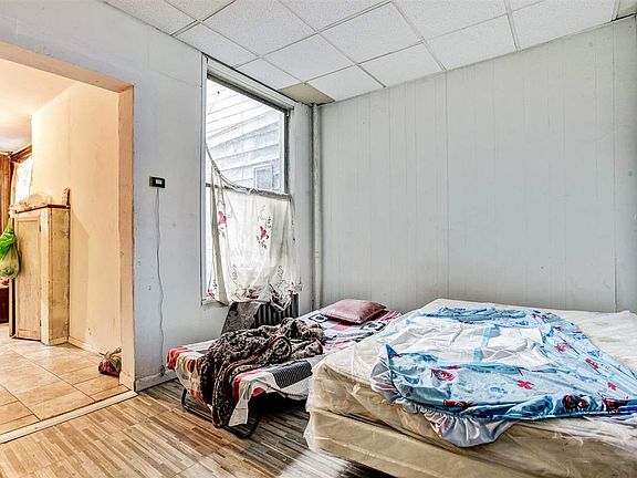4th image of 473 Bergen Ave