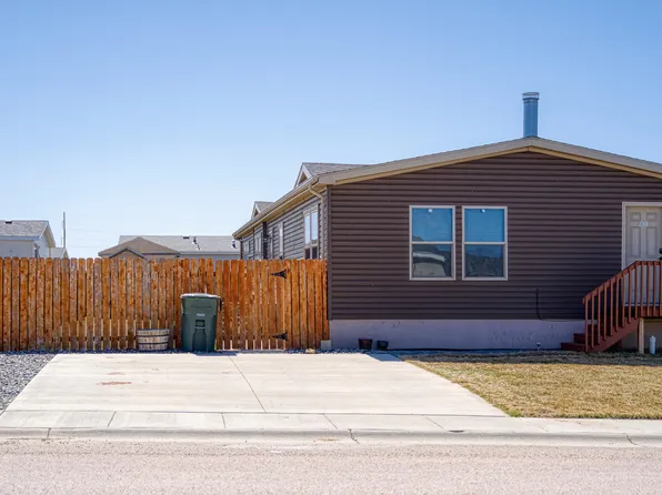 2700 Ironwood St, Gillette, WY 82716