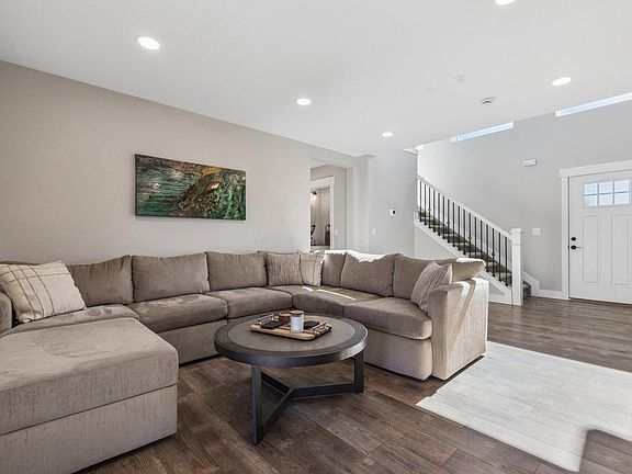 4th image of 1621 San Juan Cir