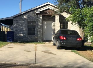 324 Larga Vista Dr, Laredo, TX 78043