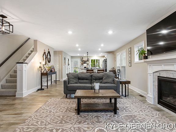 3rd image of 4702 Macatawa Legends Blvd
