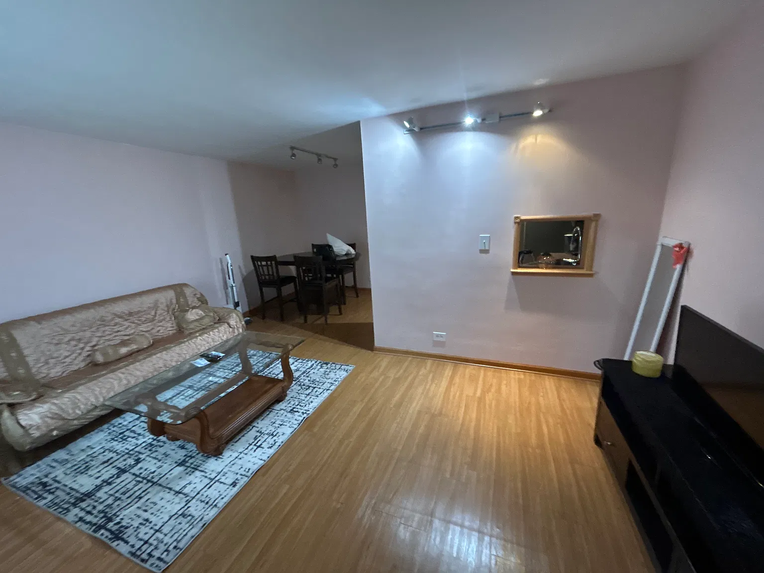 1 bed, 850 sqft, $1,550 — Photo 3