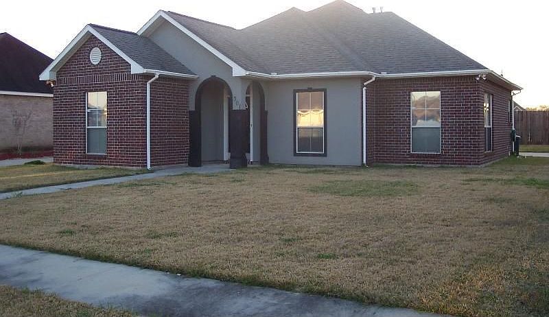 1st image of 301 S Oleana Dr