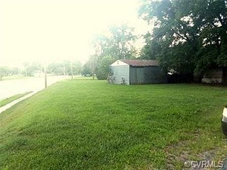 3rd image of 4127 Warwick Rd