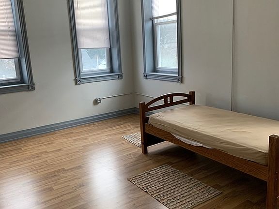 4th image of 24 E Main St APT 500