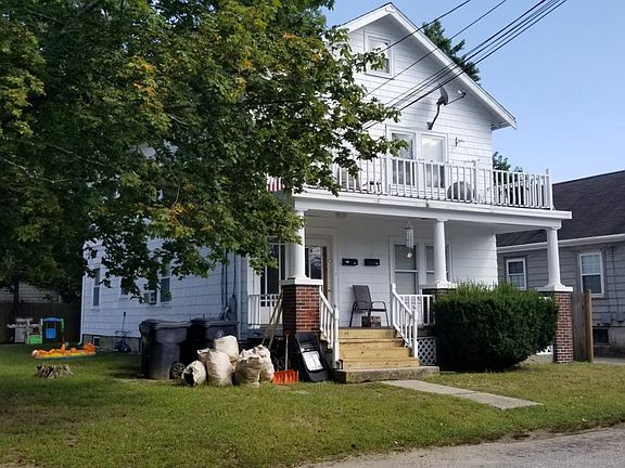 3rd image of 32 Willard St
