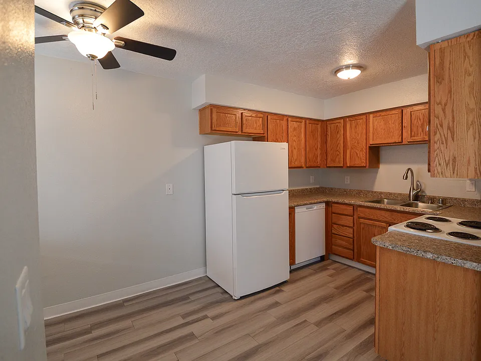 Fully equipped kitchen with plenty of storage space