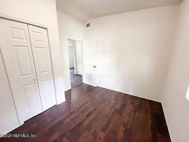 3 bed, 856 sqft, $1,545 — Photo 2