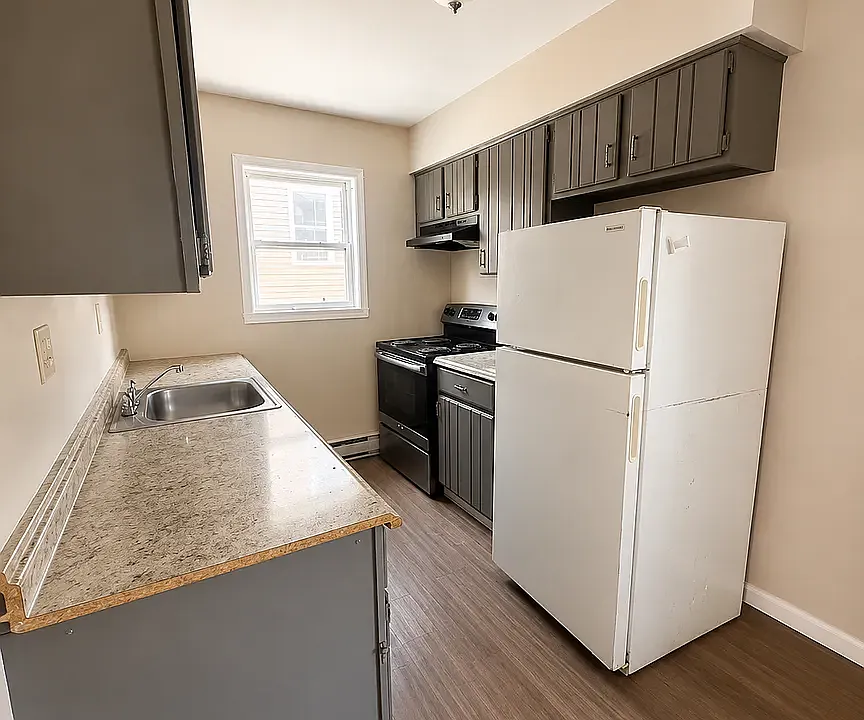 348 S 6th St #2A