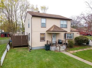 11 Hickory Ave, New Windsor, NY 12553