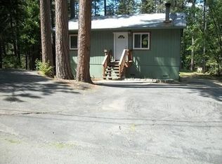 2380 Chamonix Dr, Arnold, CA 95223