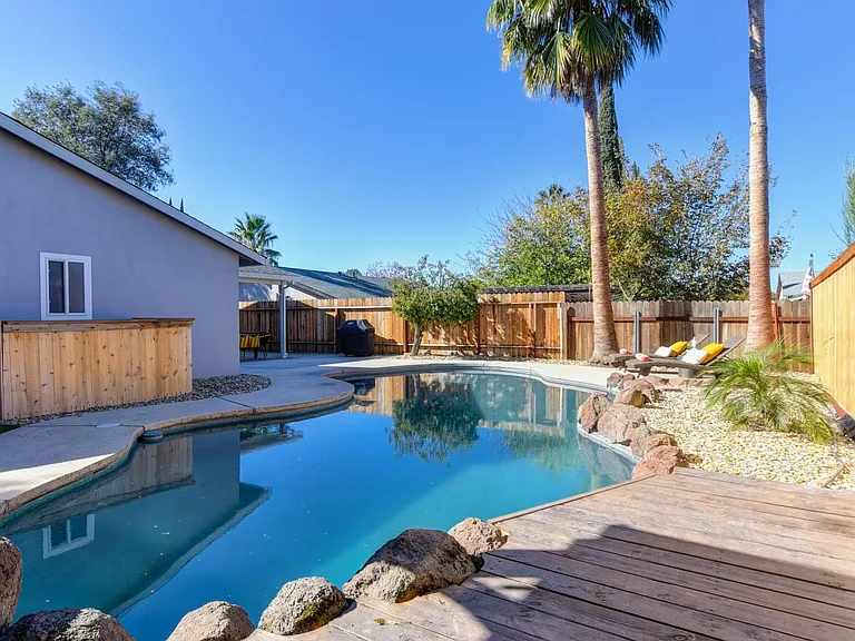 5613 Phlox Ct — Photo 11