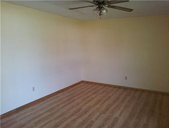 4th image of 3 Woodmont Dr