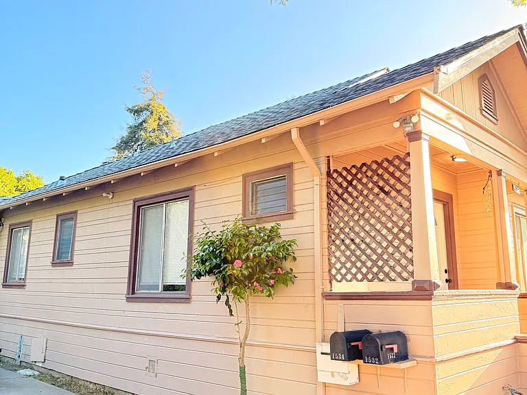 1532 Woolsey St #A — Photo 9