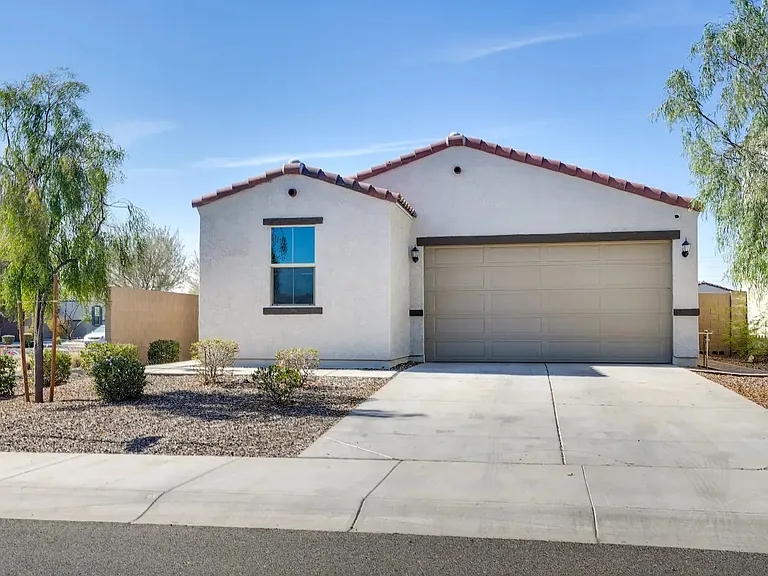 12525 W Palmaire Ave — Photo 1